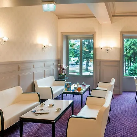 Chapelle Et Parc Otel 4*