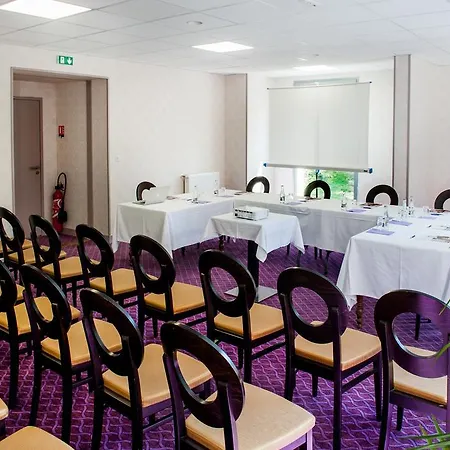 Chapelle Et Parc Otel Lourdes
