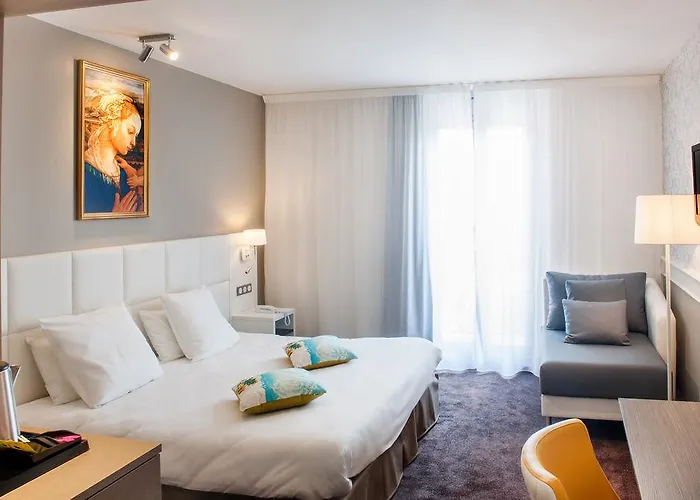 Chapelle Et Parc 4* ルルド