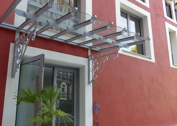 Chapelle Et Parc 4* ルルド