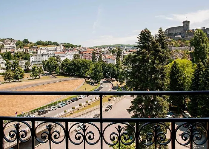 Chapelle Et Parc Hotell 4*