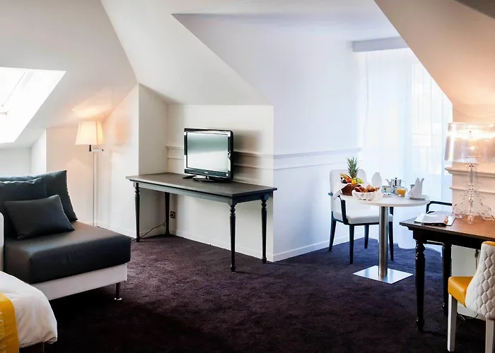 Chapelle Et Parc Hotell Lourdes