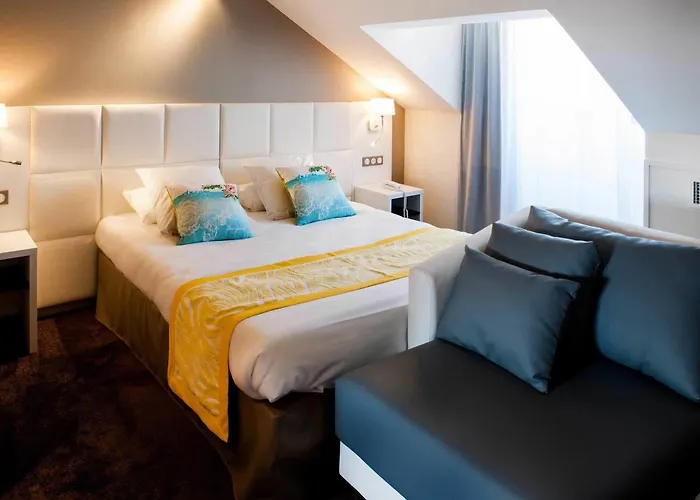 Chapelle Et Parc Hotell