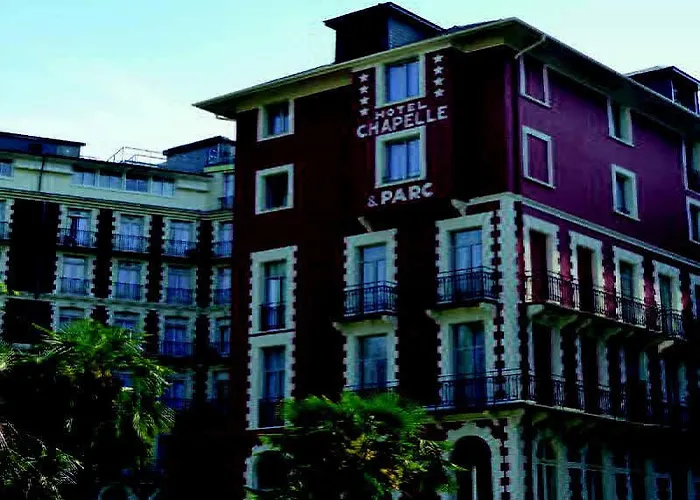 Chapelle Et Parc Hotell 4*