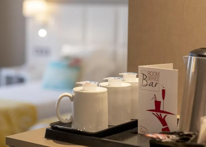 Chapelle Et Parc Hotell