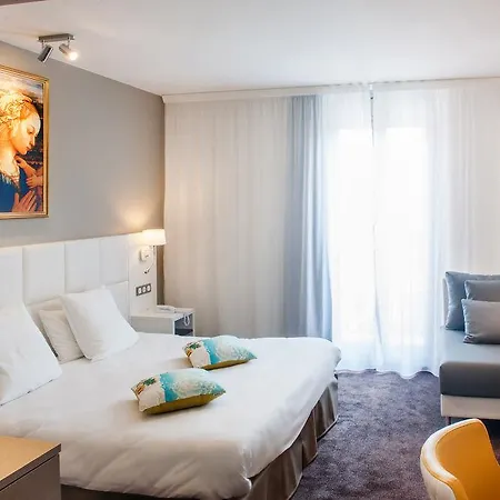 Chapelle Et Parc 4* 루르드