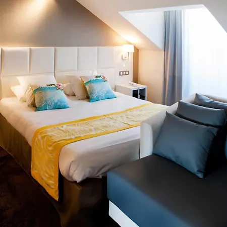 Chapelle Et Parc מלון