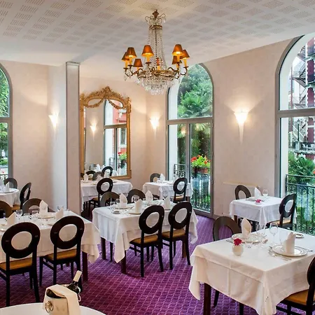 Chapelle Et Parc 호텔 4*