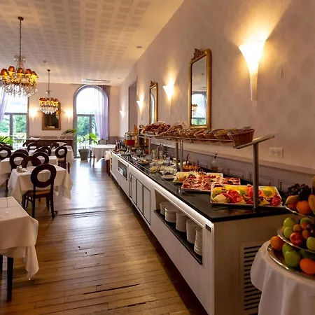 Chapelle Et Parc 4* לורדה