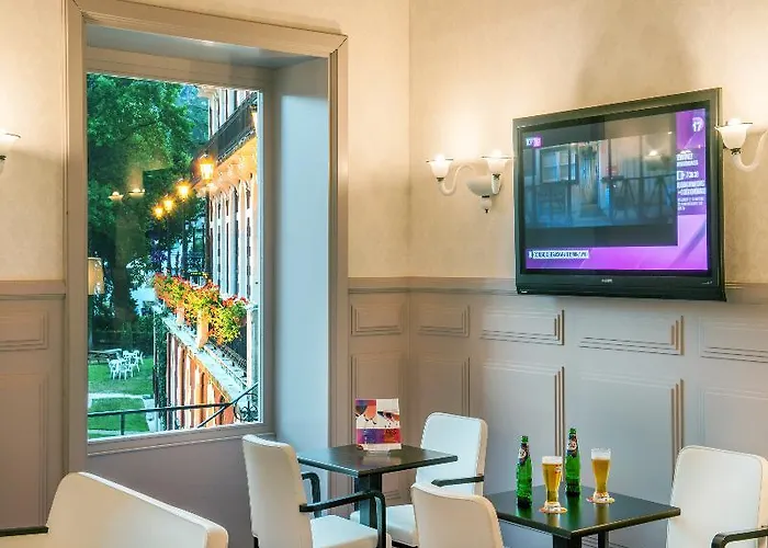 Chapelle Et Parc Lourdes