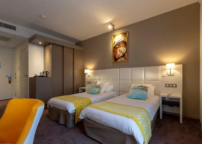 Chapelle Et Parc Hotel 4*